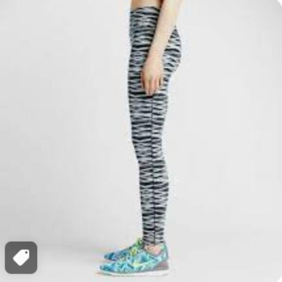 NIKE Dri Fit Black White Criss Cross Tights Leggings Large - Picture 3 of 7